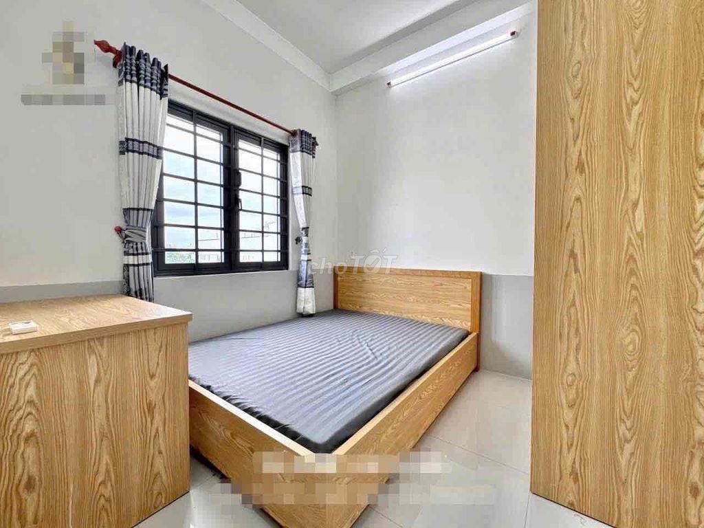 Rent a public bedroom - the engine elevator near La Latera, Fourth Fourth floor.