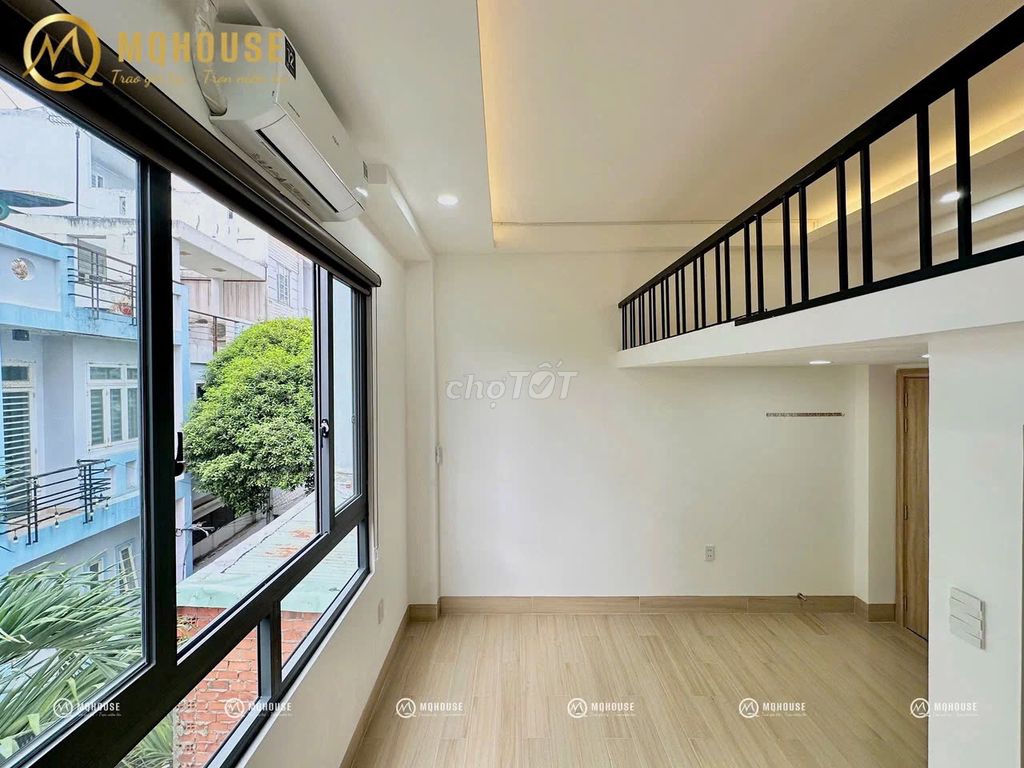 The new mini apartment is super open in mega-polytium, District Six.