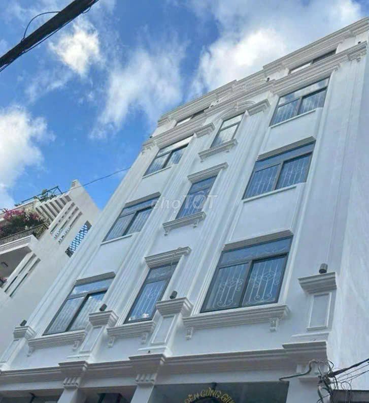 A clean motel - comfortable - near huit school, near the market
