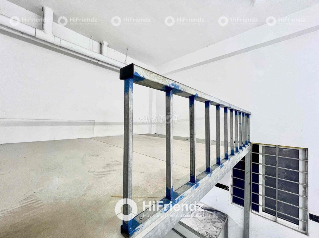 The traditional rent is clean and there are windows - balconys in Tên Lửa district