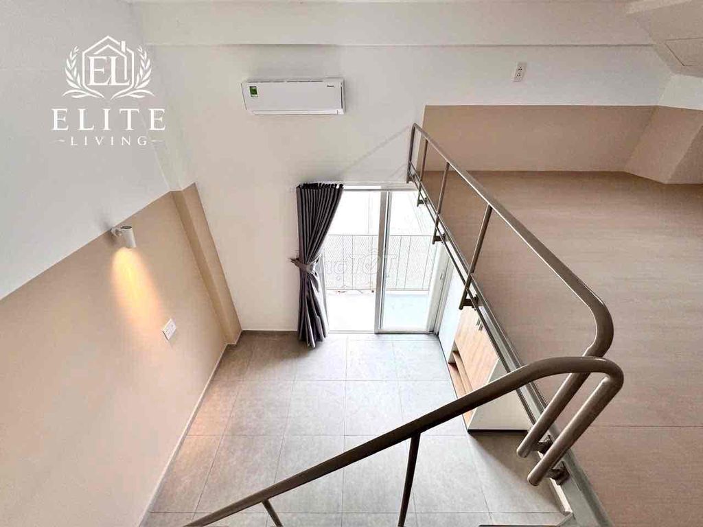 The motel is at the new University of Finance and the high-security balcony.