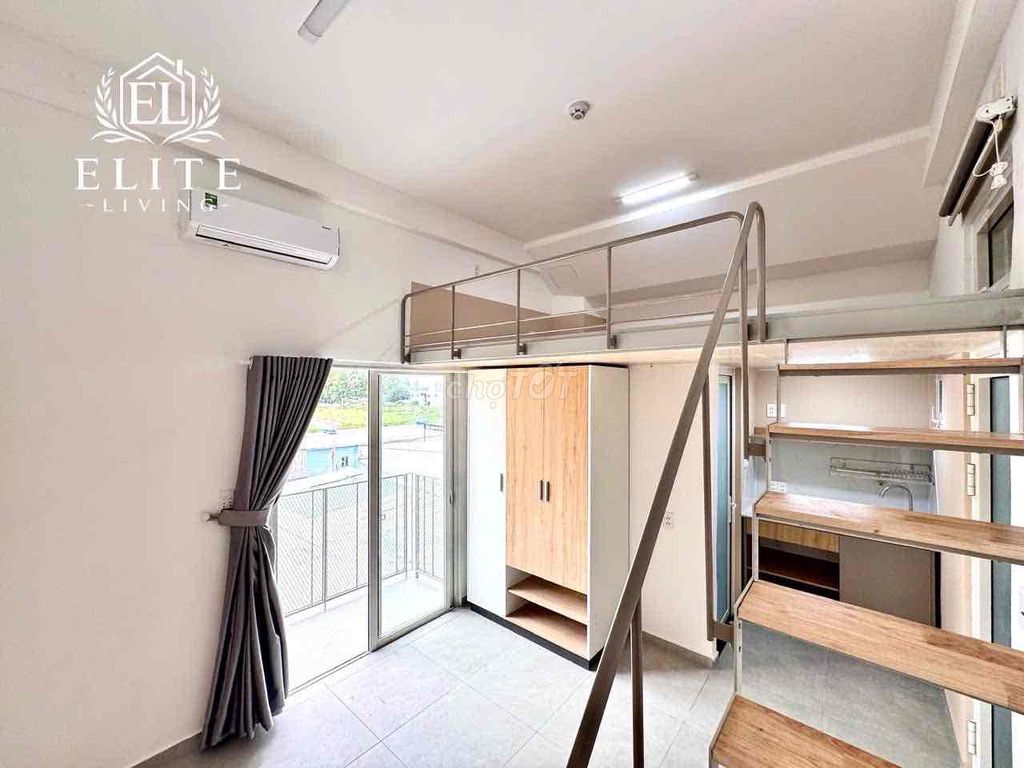 The motel is at the new University of Finance and the high-security balcony.