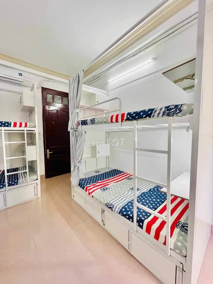 The dorm sleepbox is full of furniture at once, Q. Bình Thạnh