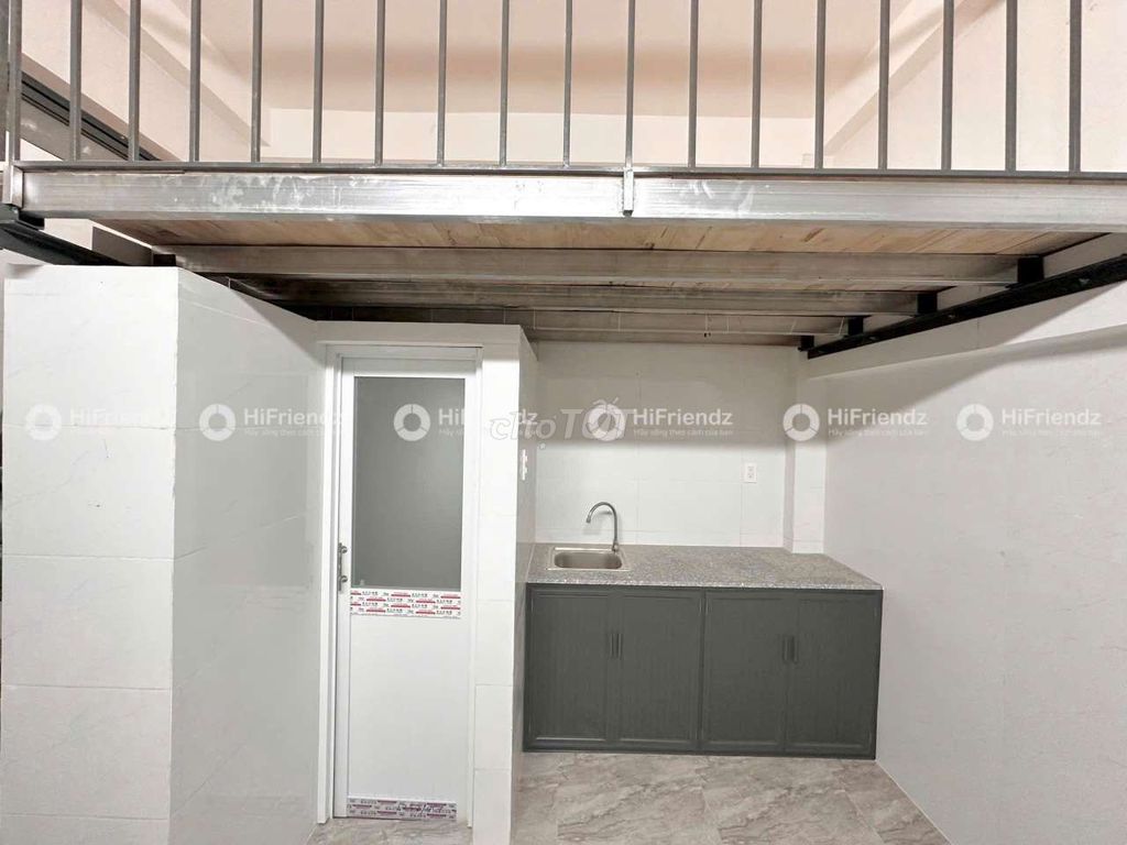 rented a boarding room near the dedication of the new market