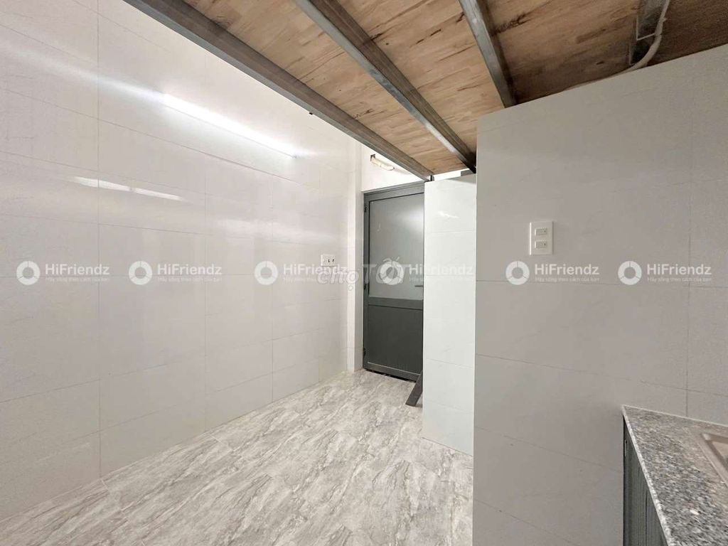 rented a boarding room near the dedication of the new market