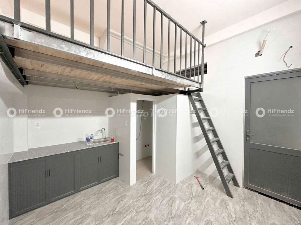rented a boarding room near the dedication of the new market