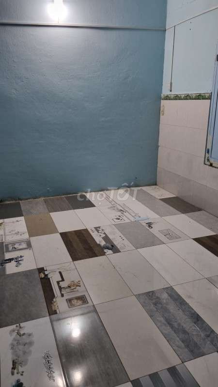 to rent clean, safe, free, long-term rooms,