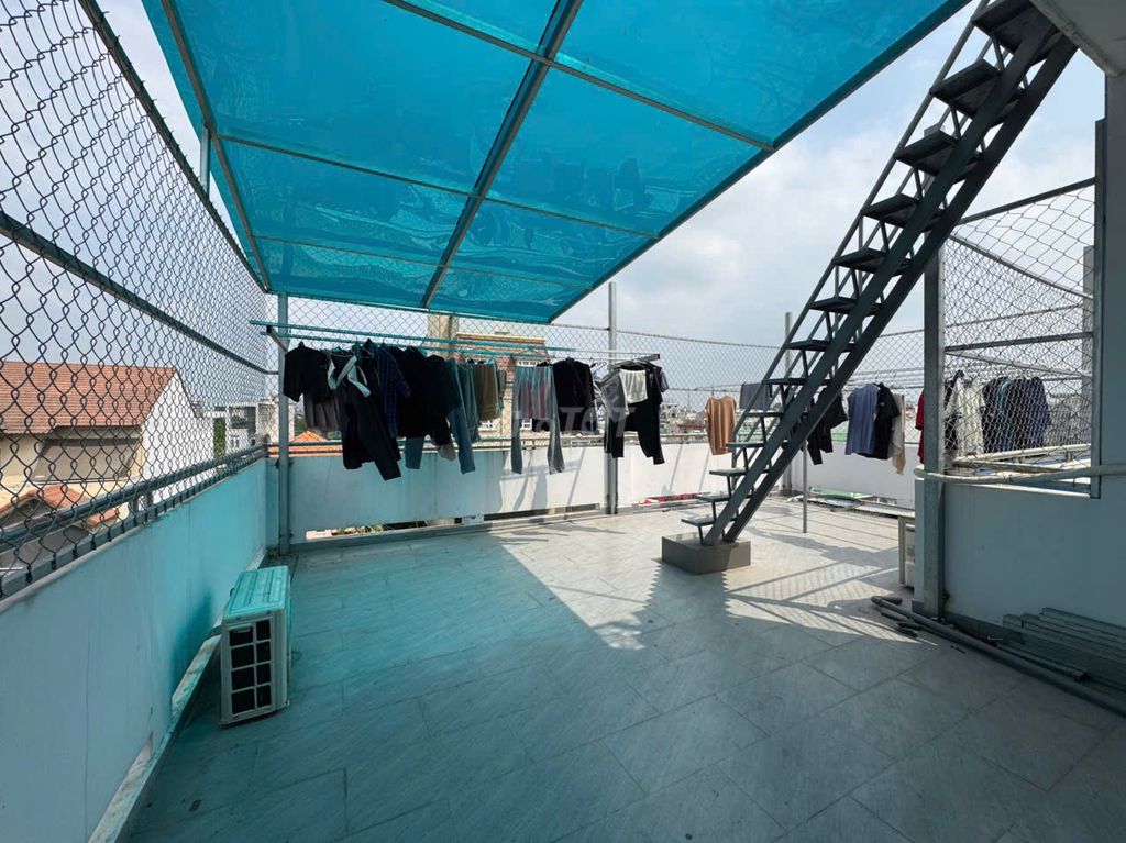 Sleepbox is new seniors with a Kha Vạn Cân elevator near Thủ Đức Market