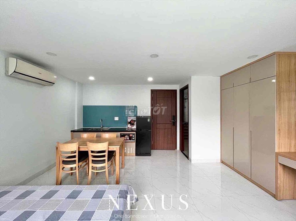 New room near the West-Short-Short-new middle-end market.