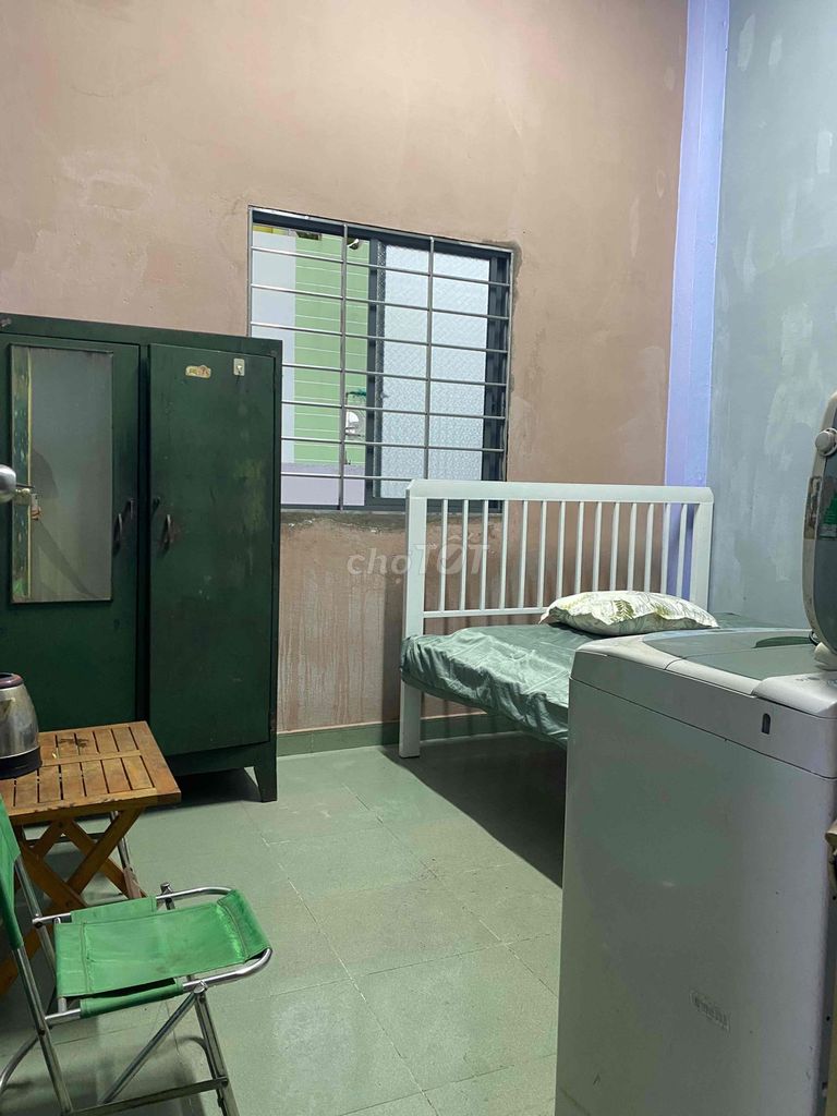 Second floor, OEZ is down,Kinh Dương Vương, free time print door.