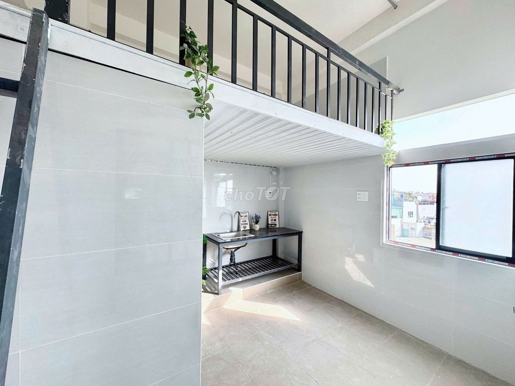 The new room is built right after Chundong, near the Company, with air conditioning.