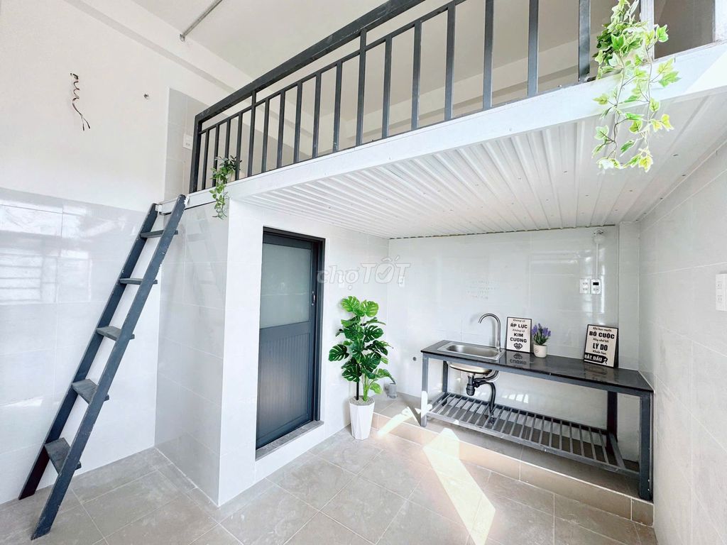 The new room is built right after Chundong, near the Company, with air conditioning.
