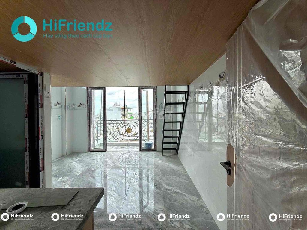 The balcony's near lottemart right in the hall-iuh- new house.