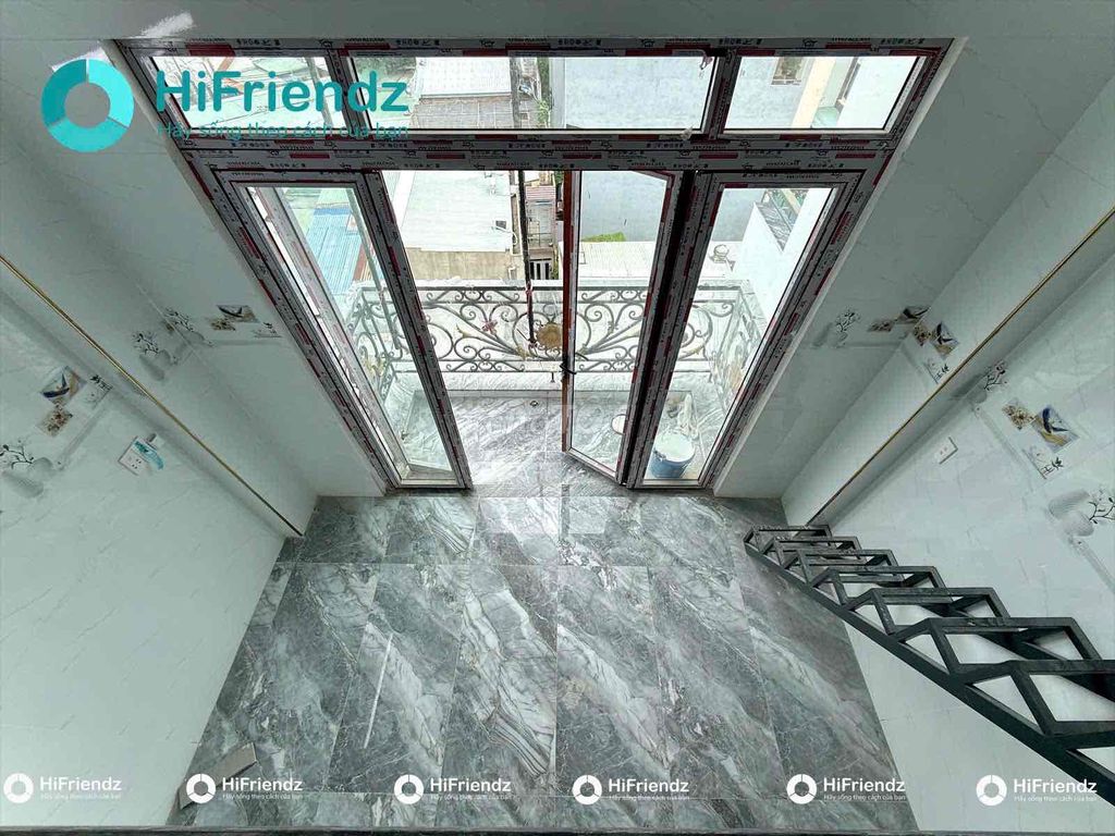 The balcony's near lottemart right in the hall-iuh- new house.