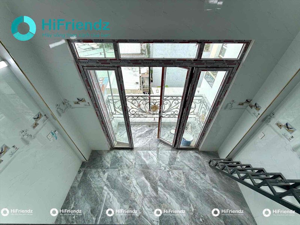 The balcony's near lottemart right in the hall-iuh- new house.