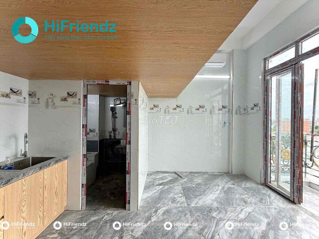 The balcony's near lottemart right in the hall-iuh- new house.