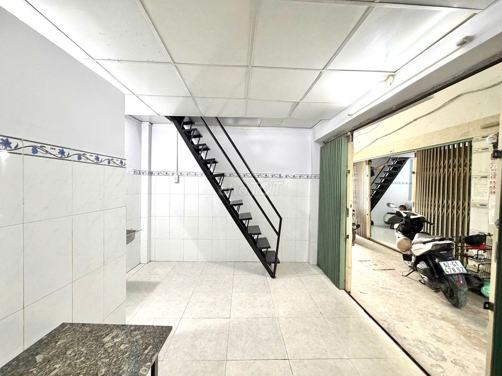 Two floors wide room - two balcony - two toilets