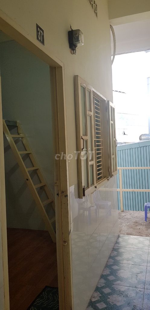 We need male transplants, boarding room near Thủ Đức Market.