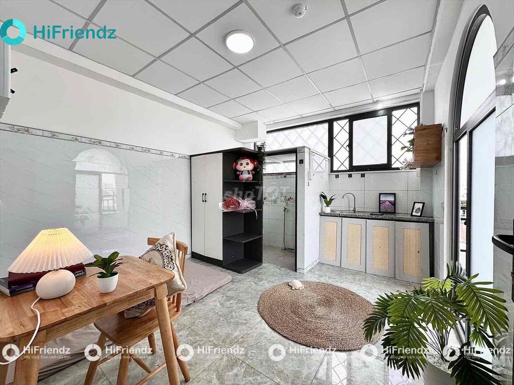 The machine studio is near vlu-iuh-the high-end tank studio.
