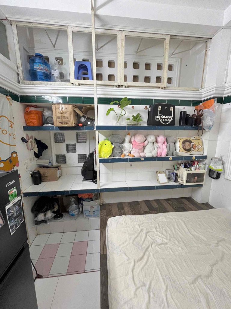 20 meters in the guard room. 66 số 9. Right away.