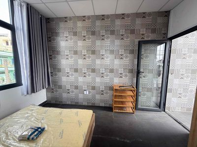 Cheap road cash room.