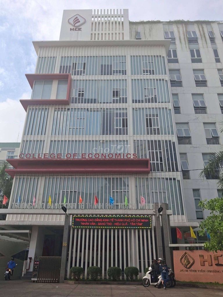 Rent a bedroom. sleepbox. Human Excelsior 2 District 10.