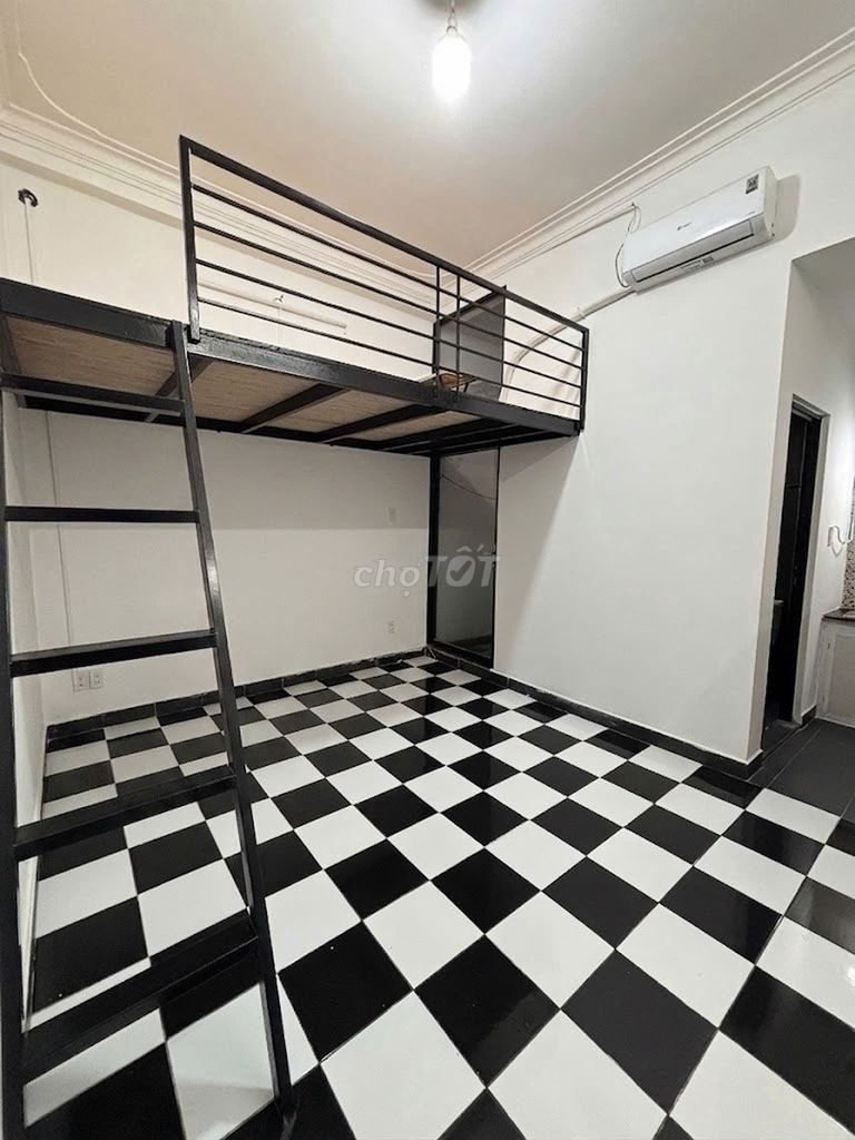 Rent Nguyễn Văn Lạc, Bình Thạnh district.