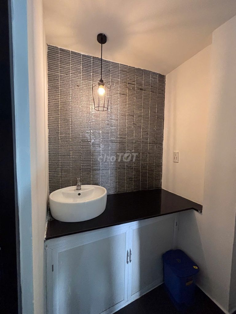 Rent Nguyễn Văn Lạc, Bình Thạnh district.