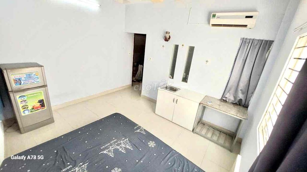 Studio Full 7 has a kitchen shelf - The Great Window - Dương Bá Trạc