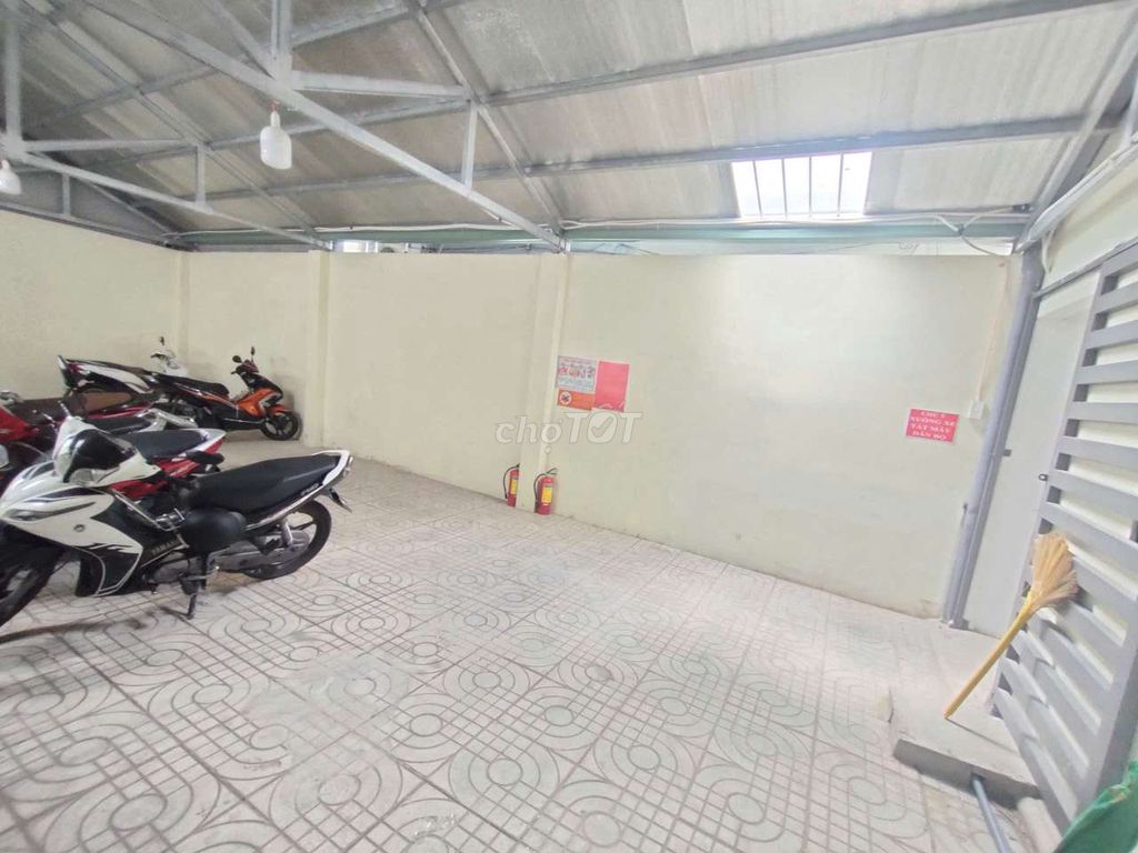 renting the Service Department Full Internal