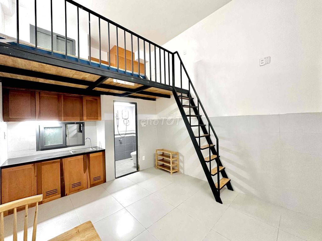Rent a room with a guard and studio near the new Kcx district 7