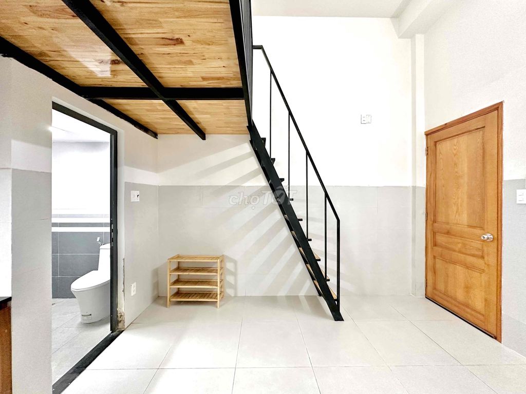 Rent a room with a guard and studio near the new Kcx district 7