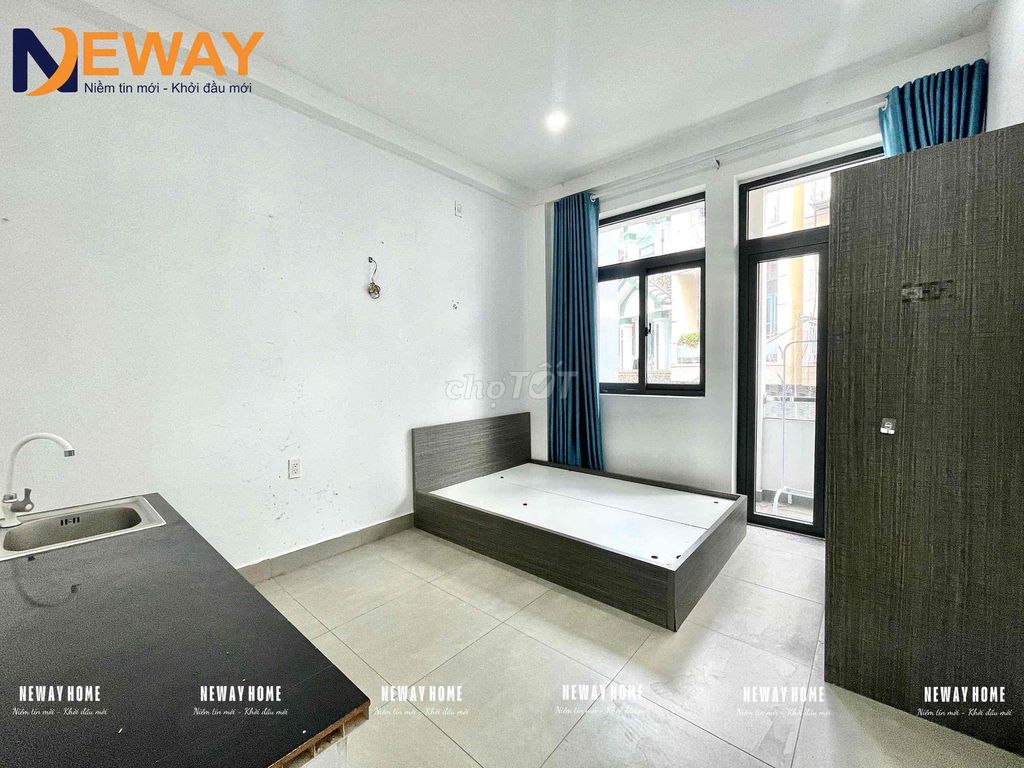 newly built motel - with interior balcony