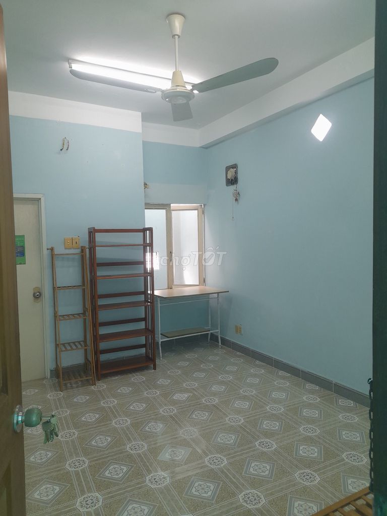 New student airroom -- doctor -- staff -- staff.