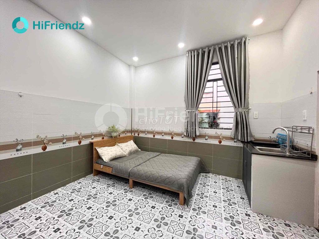 The low-prioring suite is a wide-size new furniture at the heart of District 4