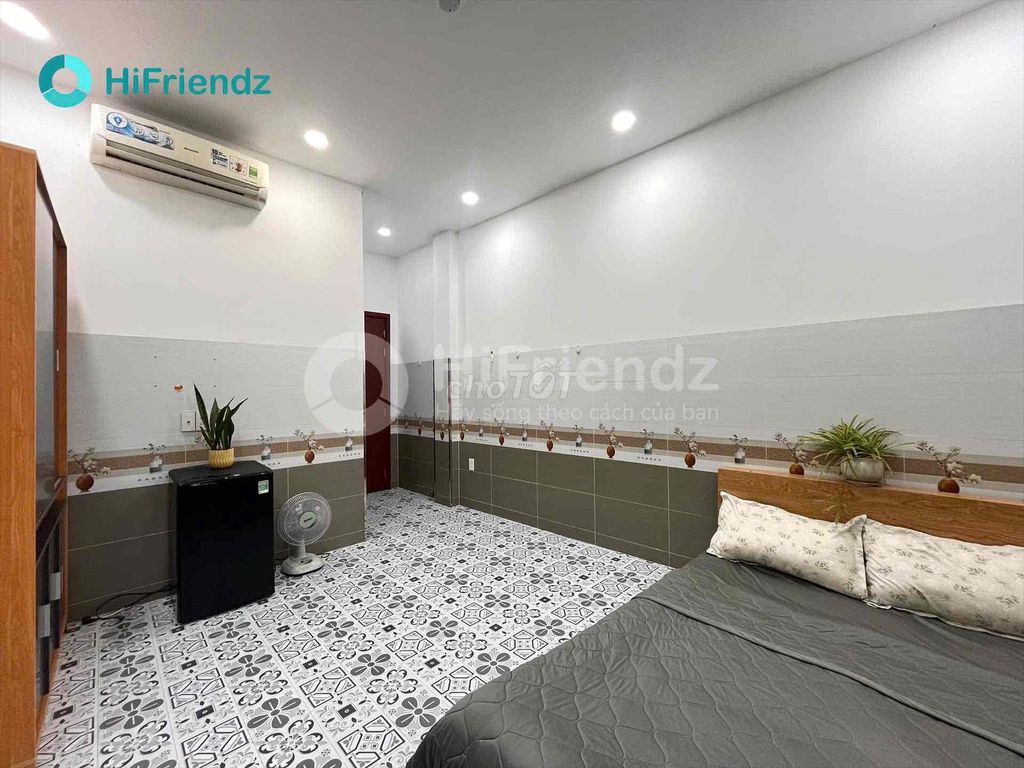 The low-prioring suite is a wide-size new furniture at the heart of District 4