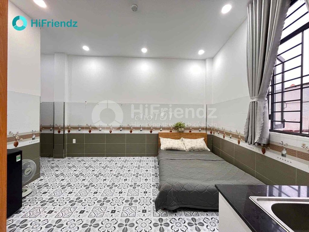 The low-prioring suite is a wide-size new furniture at the heart of District 4