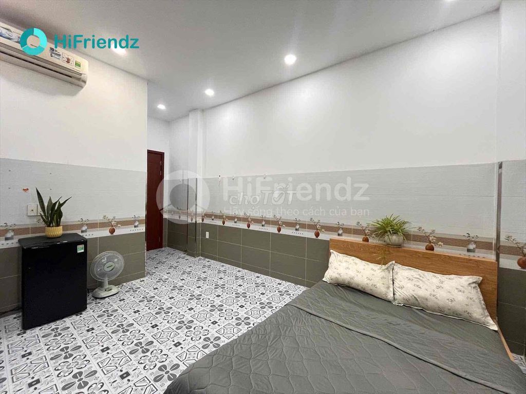 The low-prioring suite is a wide-size new furniture at the heart of District 4