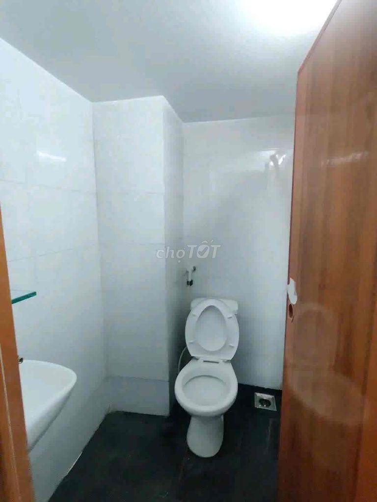 Generic Window — Near aeon Mall Tân Phú — huit & vhu — cost 3 million1