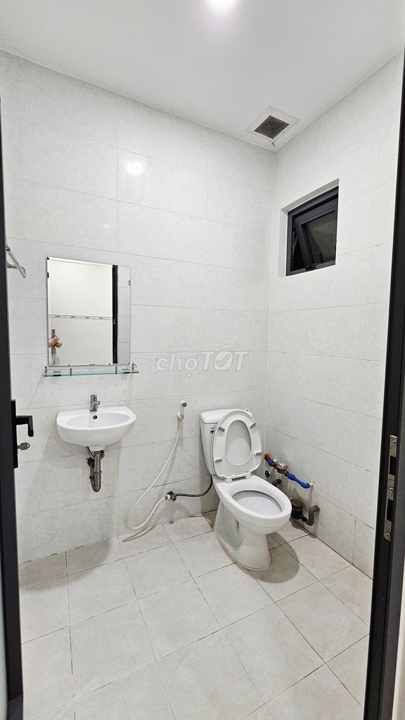 The motel has elevators near the airport, security cameras.