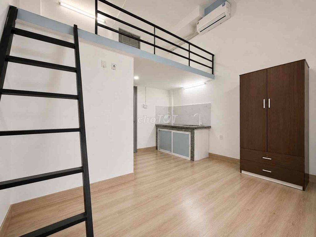Rent the 7th chamber near the University of Constitution.