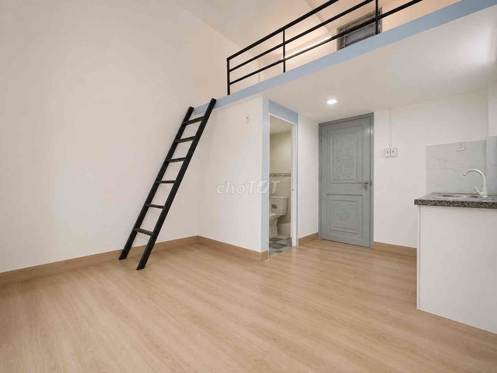 Rent the 7th chamber near the University of Constitution.