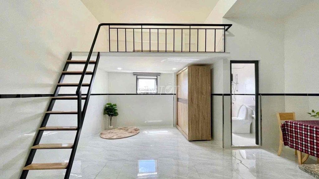 Rent a cheap room <i>oopmart near Thủ Đức.