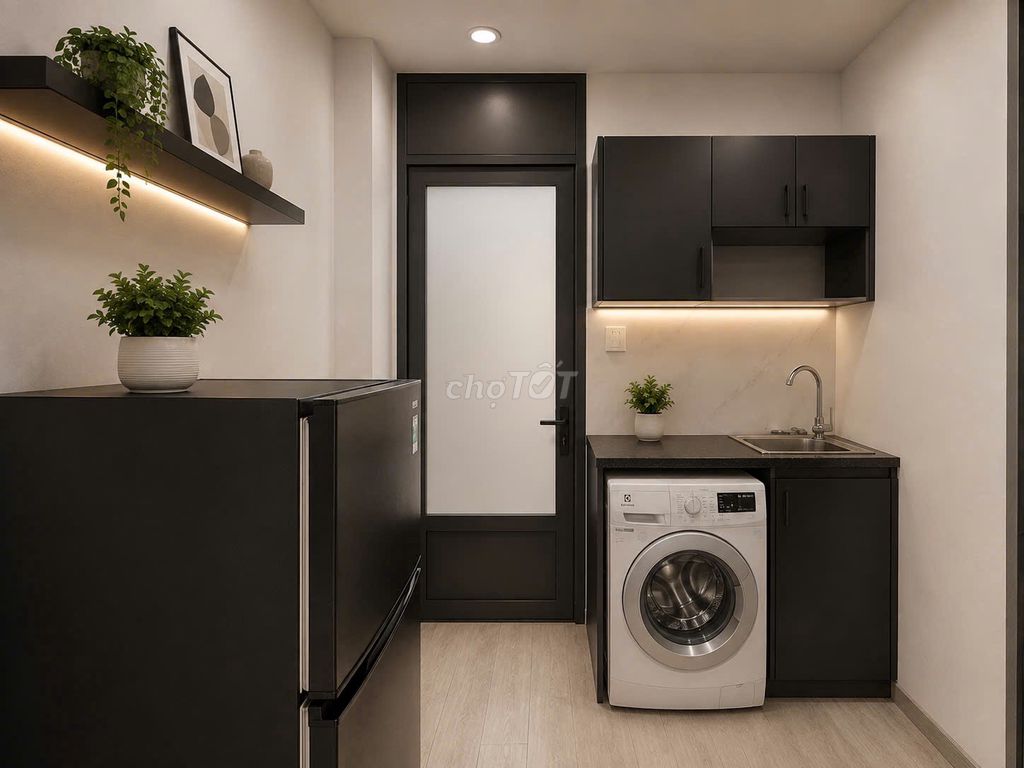 A private wash-cleaning-house room. 5.5 million.