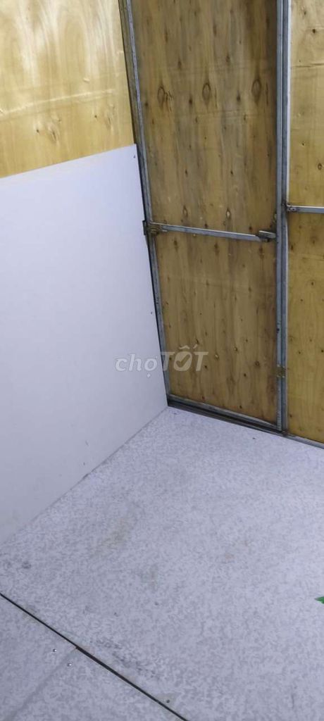 Rent 700 k. Now free.