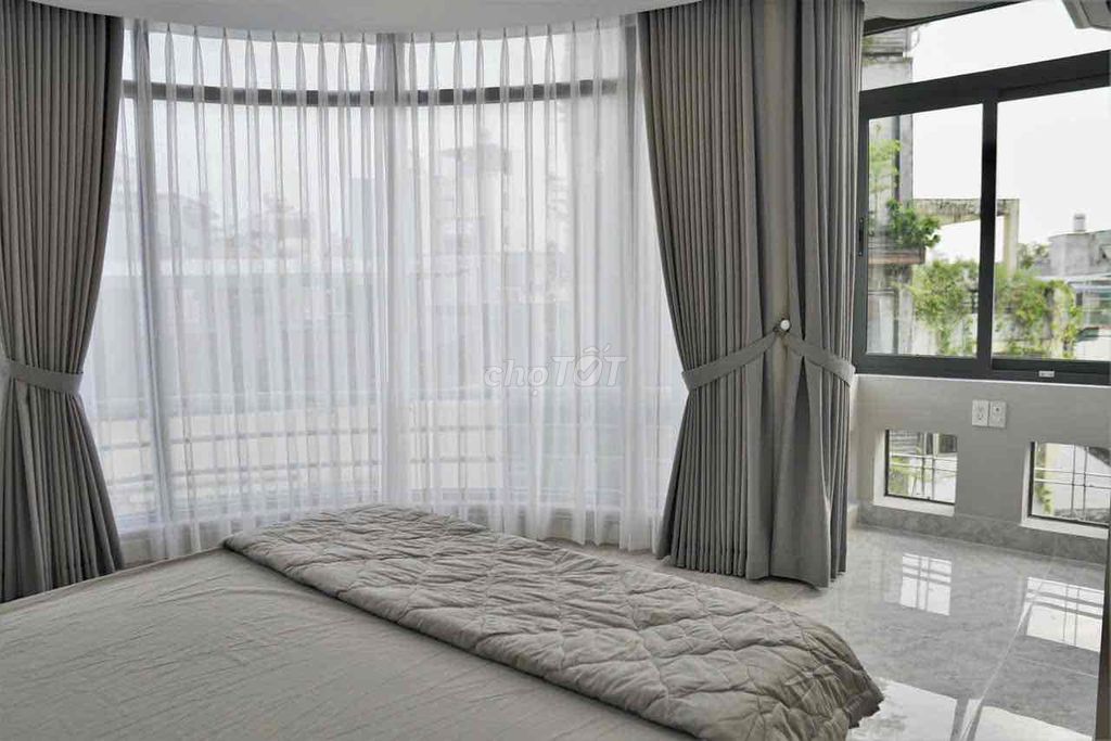 Rent studio full window - interior in the heart of District 3