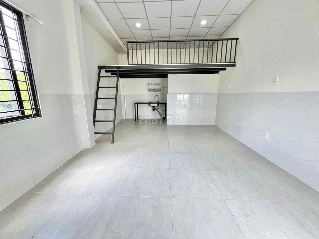 The guard's room is wide, and the cost is good. Right near the roof, the trade, the vincomq9.