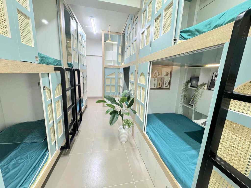 High-end dorm-- full comfort-- electricity, water, Wi-Fi.