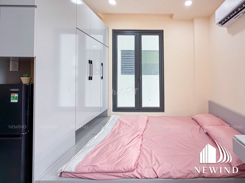 A 100 percent new leased exclusive, window balcony. Near the rmit, tdtu, University Open Ou