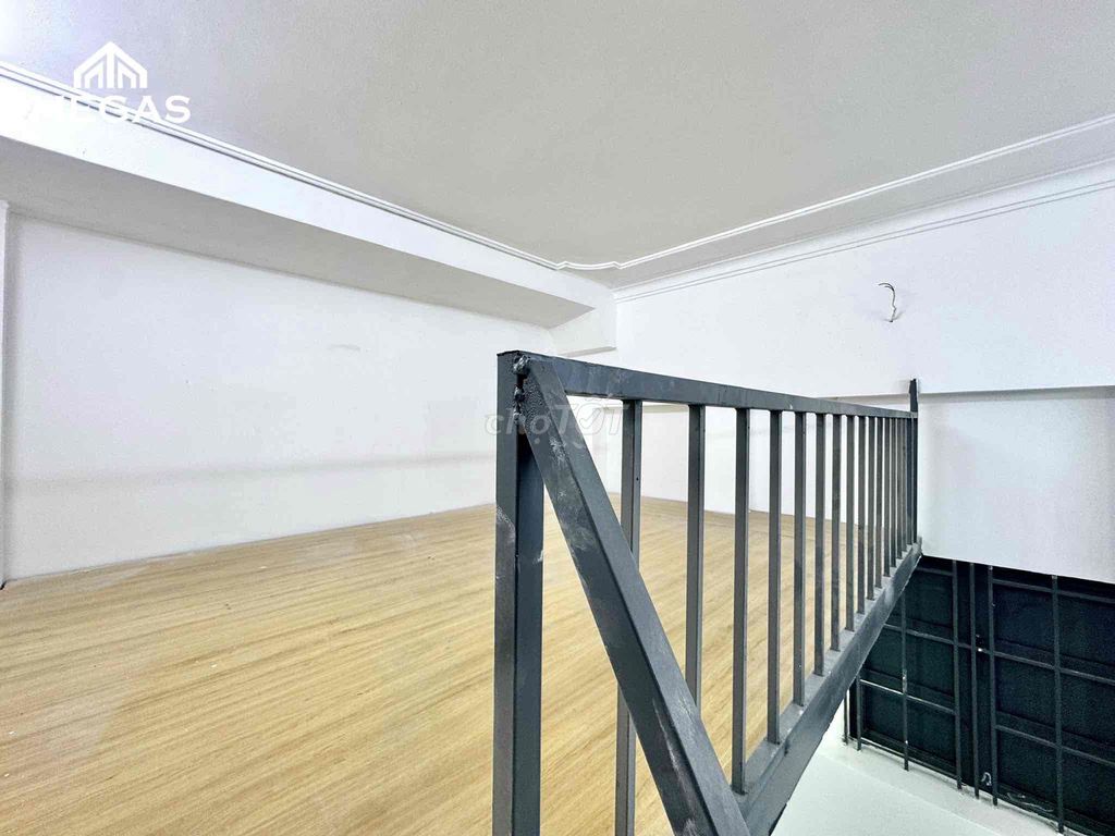The guard room is 2 M is super cool, Nguyễn Kiệm.